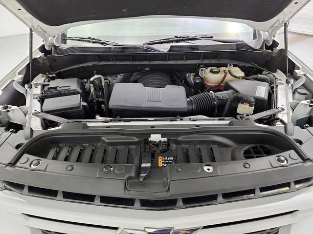 Photo of 2019 White Chevrolet Silverado 1500
