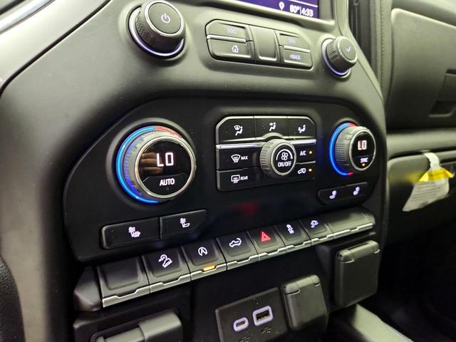 Photo of 2019 White Chevrolet Silverado 1500