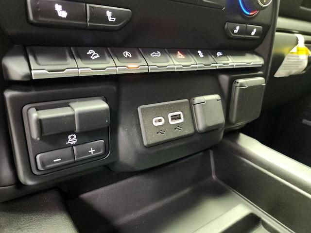 Photo of 2019 White Chevrolet Silverado 1500