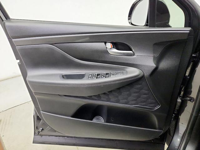 Photo of 2022 Gray Hyundai SANTA FE