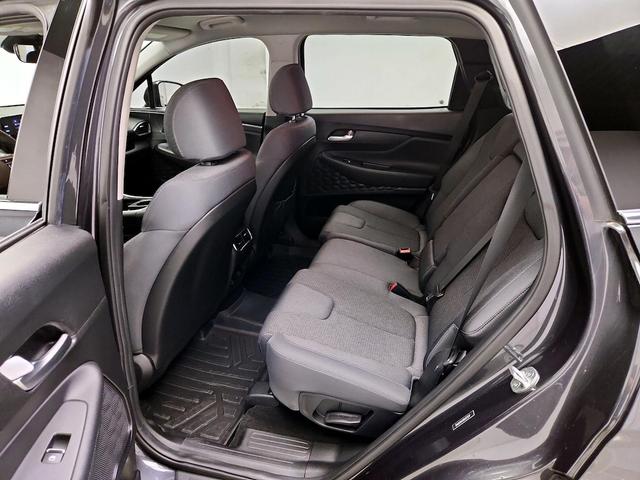 Photo of 2022 Gray Hyundai SANTA FE