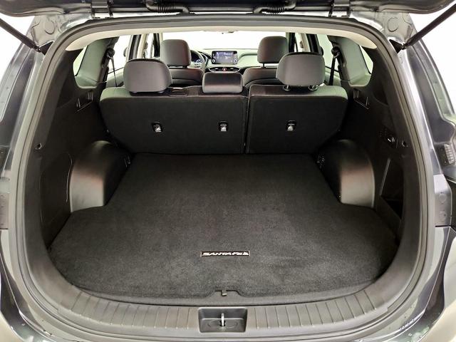 Photo of 2022 Gray Hyundai SANTA FE
