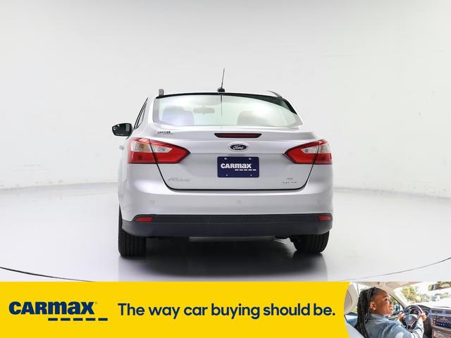 Photo of 2014 Silver Ford Focus
