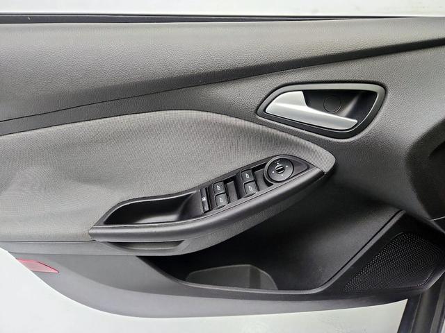 Photo of 2014 Silver Ford Focus