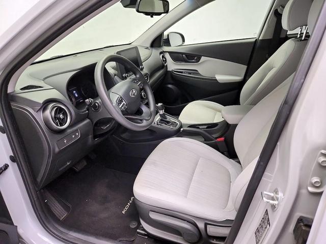 Photo of 2022 Silver Hyundai KONA