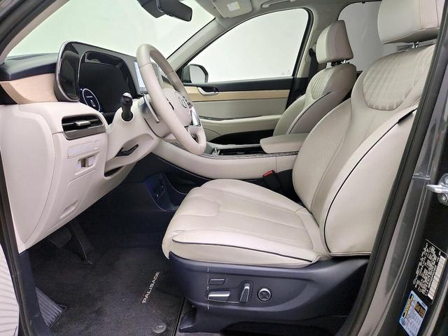 Photo of 2023 Gray Hyundai PALISADE