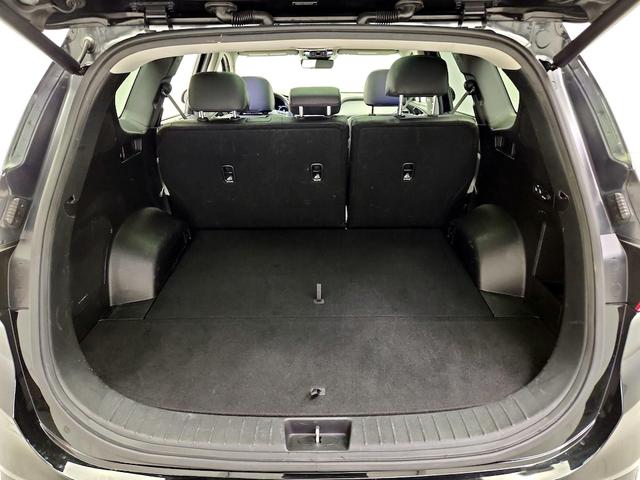 Photo of 2022 Black Hyundai SANTA FE