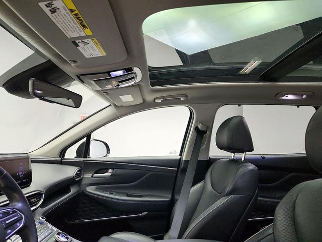 Photo of 2022 Black Hyundai SANTA FE