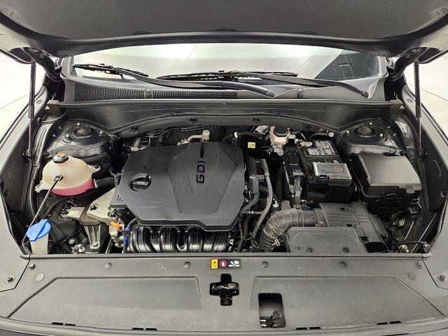 Photo of 2022 Black Hyundai SANTA FE