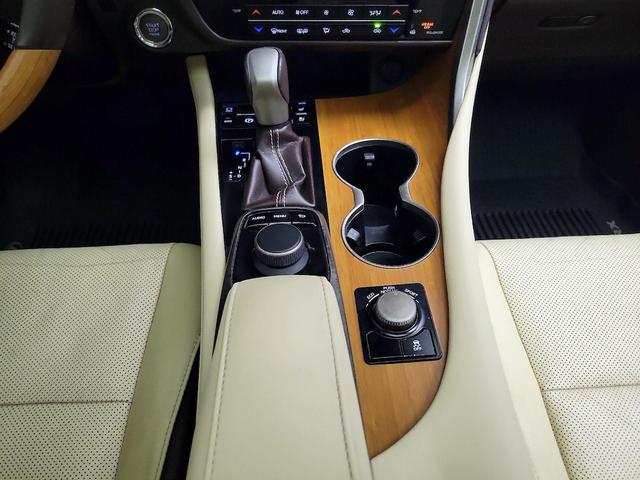 Photo of 2016 Red Lexus RX 350