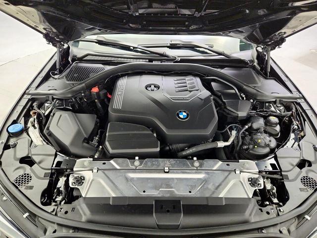 Photo of 2019 Black BMW 330