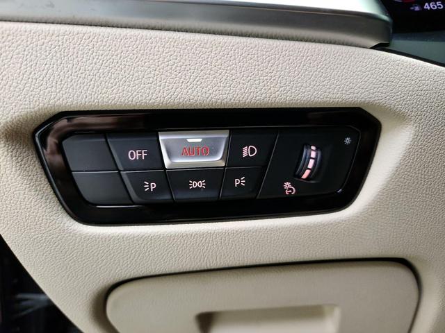 Photo of 2019 Black BMW 330