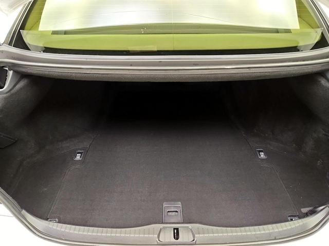 Photo of 2015 White Lexus LS 460