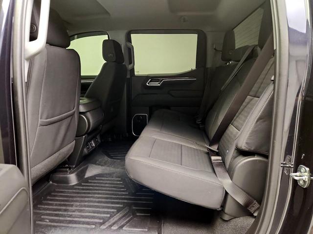 Photo of 2022 Black Chevrolet Silverado 1500
