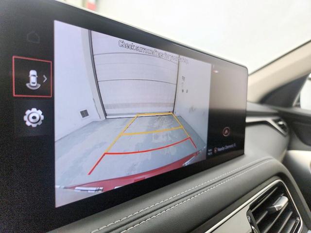 Photo of 2022 Red Genesis G70