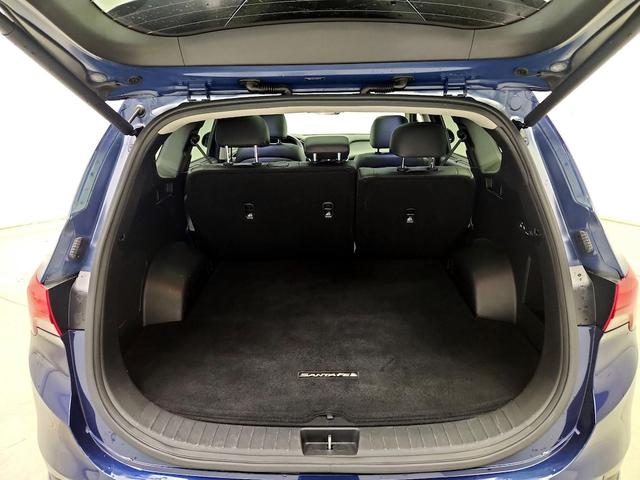 Photo of 2022 Blue Hyundai SANTA FE