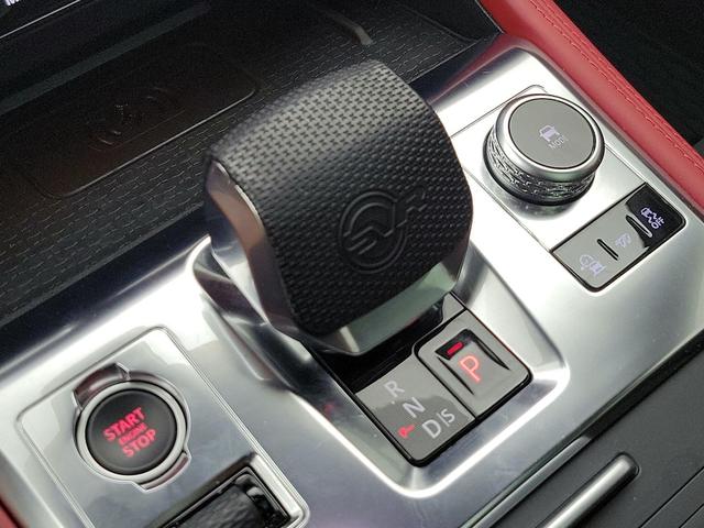 Photo of 2021 Black Jaguar F-PACE