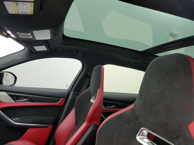 Photo of 2021 Black Jaguar F-PACE