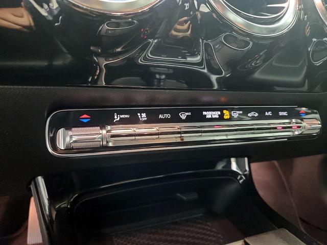Photo of 2019 White Mercedes-Benz A-Class