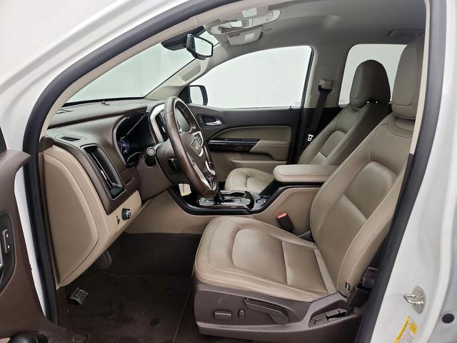 Photo of 2019 White GMC Canyon