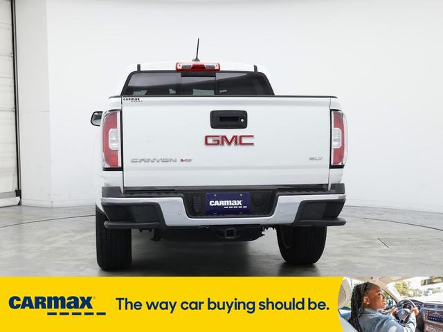 Photo of 2019 White GMC Canyon
