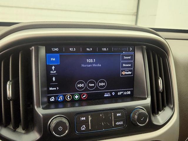 Photo of 2019 White GMC Canyon