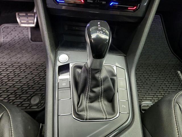 Photo of 2022 White Volkswagen Tiguan