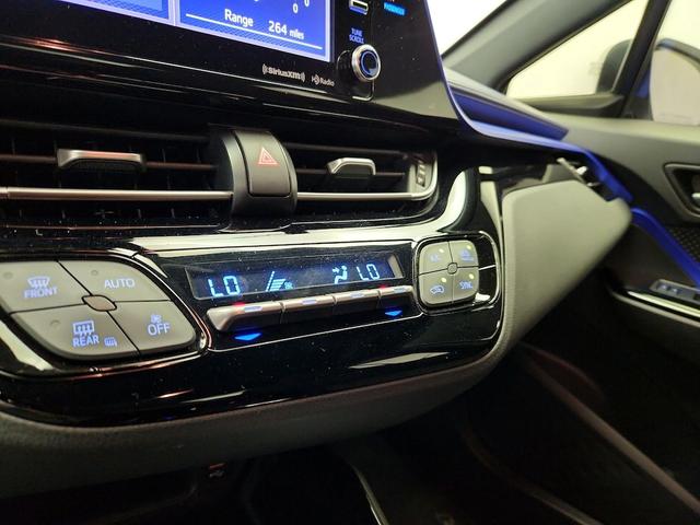Photo of 2021 White Toyota C-HR