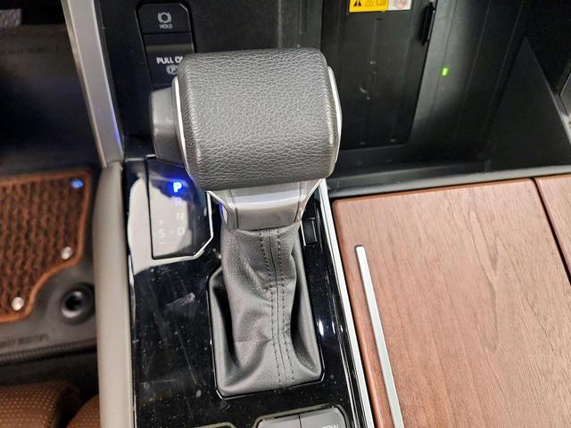 Photo of 2024 Gray Toyota Tundra