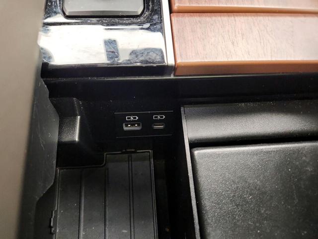 Photo of 2024 Gray Toyota Tundra