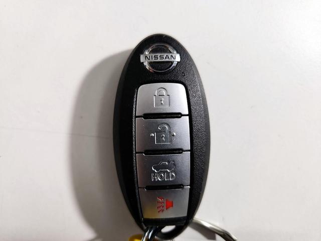 Photo of 2023 Silver Nissan Sentra