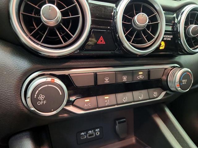 Photo of 2023 Silver Nissan Sentra