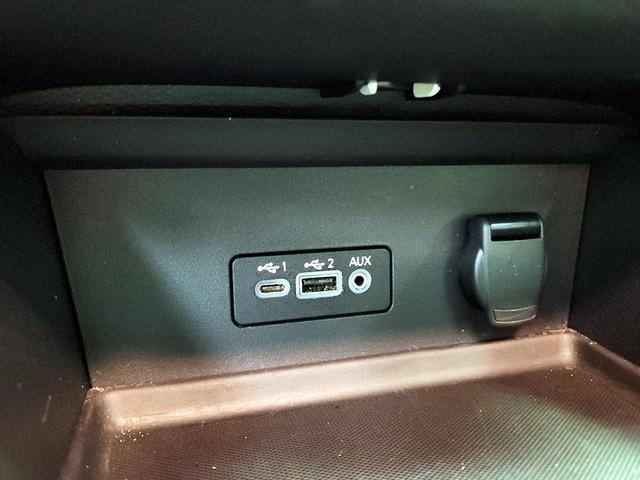 Photo of 2023 Silver Nissan Sentra