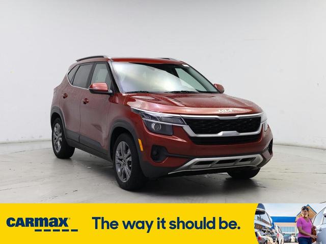 Photo of 2022 Brown Kia Seltos