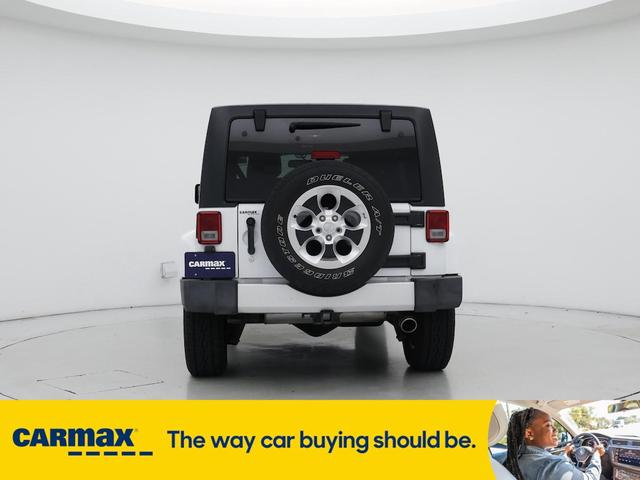Photo of 2015 White Jeep Wrangler