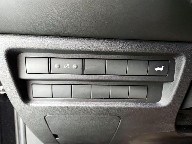 Photo of 2022 Black Mitsubishi Outlander