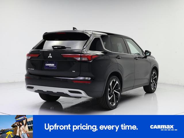 Photo of 2022 Black Mitsubishi Outlander