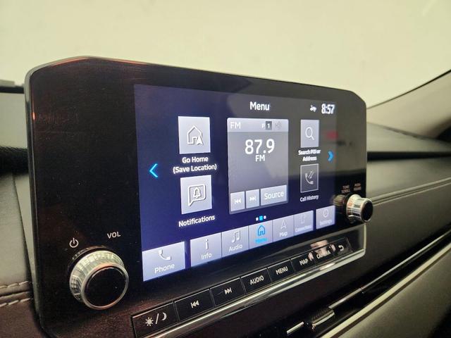 Photo of 2022 Black Mitsubishi Outlander