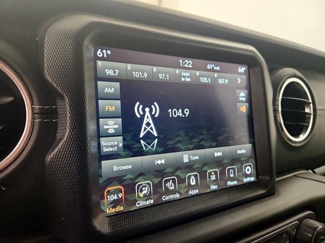Photo of 2021 White Jeep Wrangler