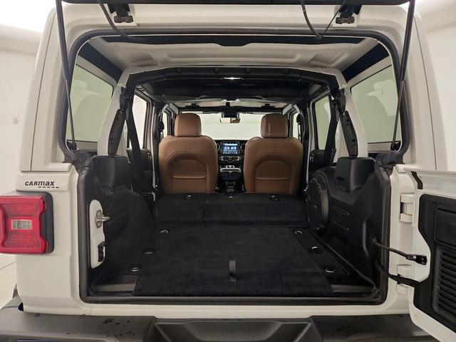 Photo of 2021 White Jeep Wrangler