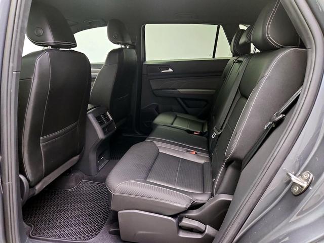 Photo of 2023 Gray Volkswagen Atlas Cross Sport