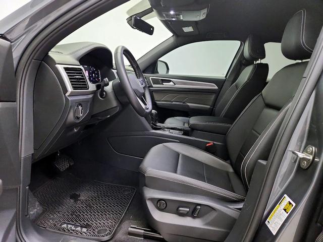 Photo of 2023 Gray Volkswagen Atlas Cross Sport