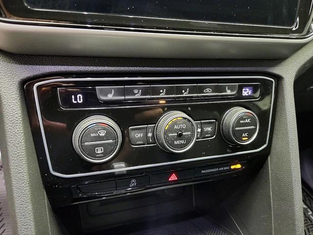 Photo of 2023 Gray Volkswagen Atlas Cross Sport