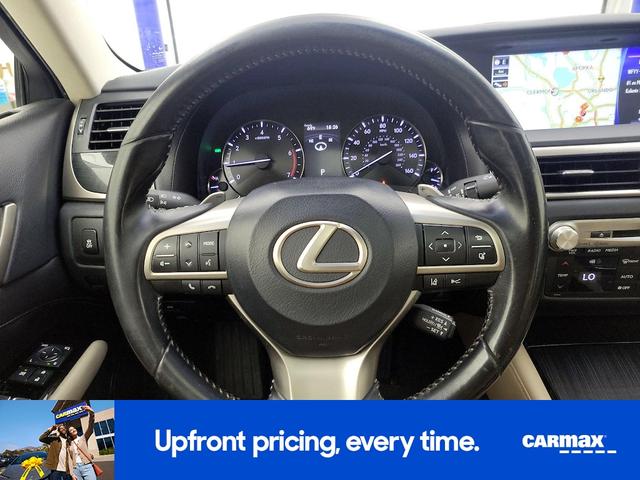 Photo of 2017 Gray Lexus GS 200t