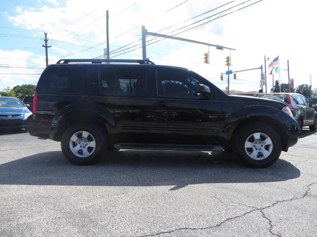 Photo of 2009 Black Nissan Pathfinder