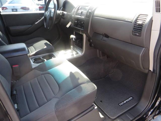 Photo of 2009 Black Nissan Pathfinder