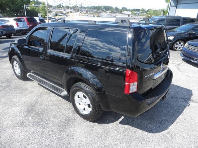 Photo of 2009 Black Nissan Pathfinder