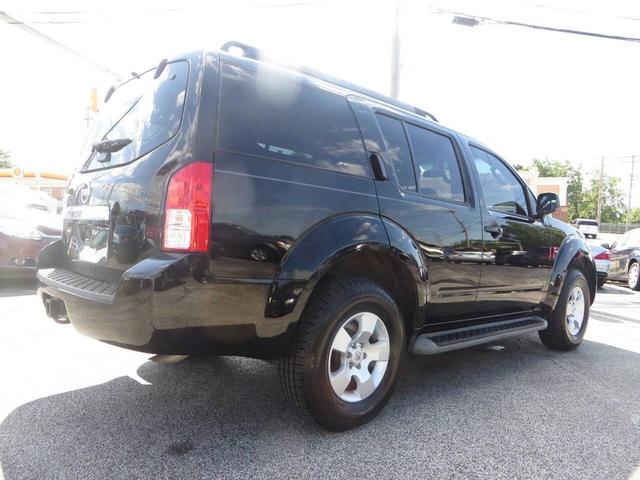 Photo of 2009 Black Nissan Pathfinder
