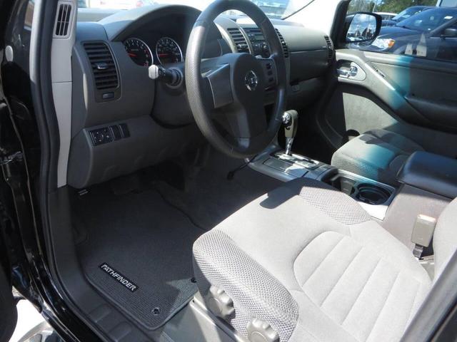 Photo of 2009 Black Nissan Pathfinder