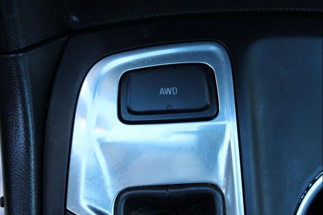 Photo of 2020 Nightfall Gray Metallic Chevrolet Equinox